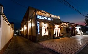 Hotel Silver Rows